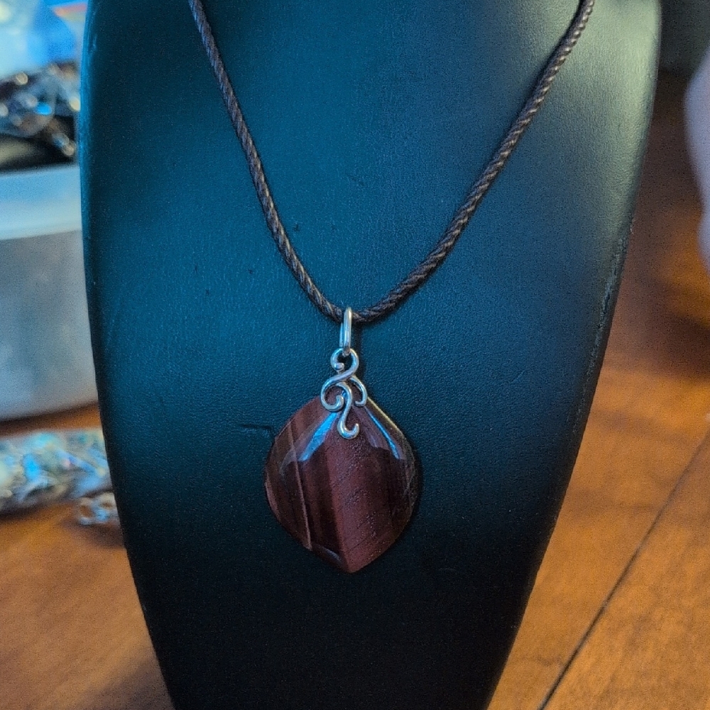 Large Tigers Eye Pendant Necklace